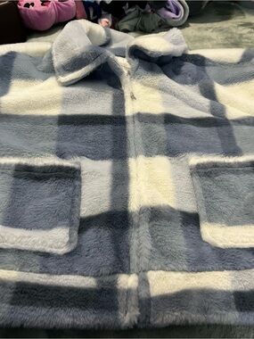 Cozy Plush Plaid Ski Jacket - Blue & White
